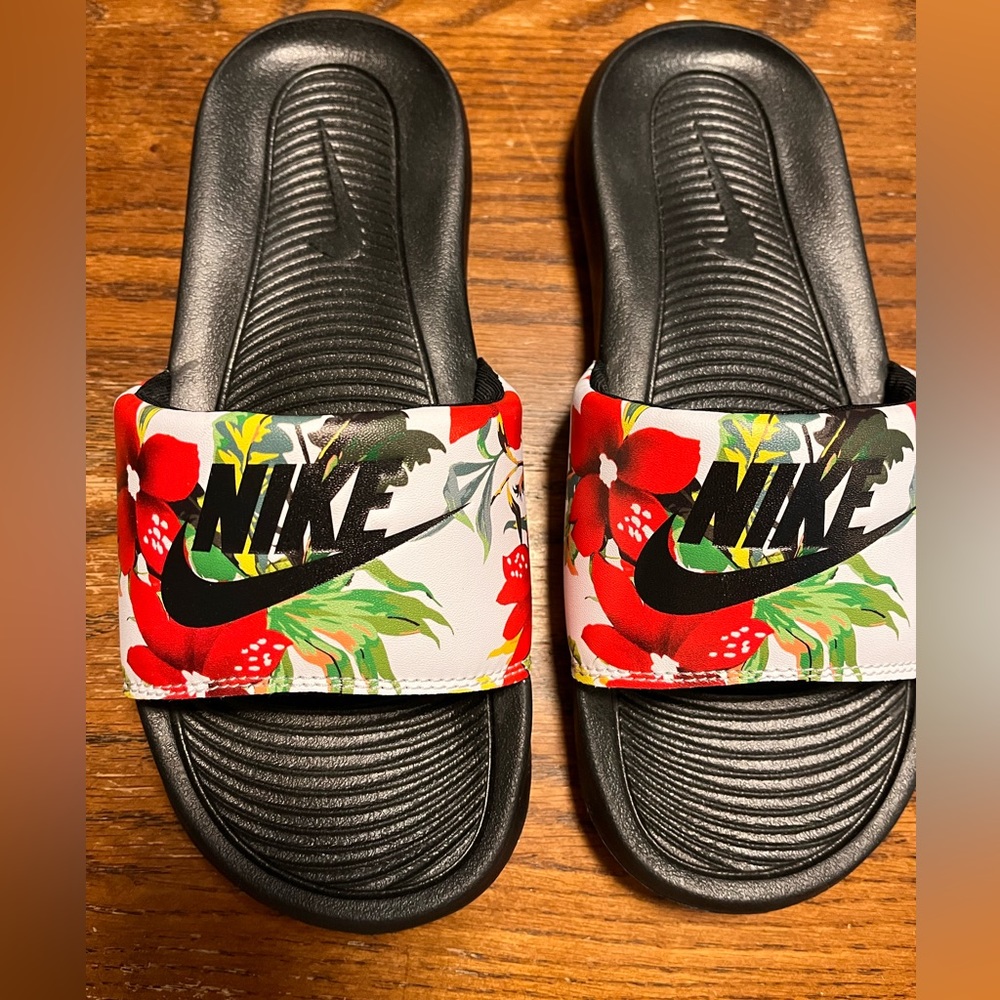 Nike slides